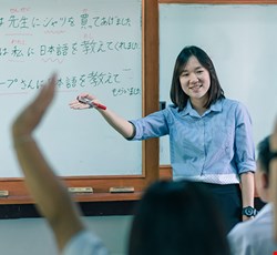 日文課程(初階13:00-14:00/進階14:00-15:00)