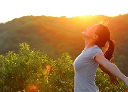 1.睡不好，也可以被溫柔對待:中醫陪您找回一夜好眠。2.眼睛乾乾，心也跟著酸中醫陪您把視野變溫柔