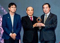 中醫大暨醫療體系 榮獲SNQ國家品質獎銀銅雙喜佳績